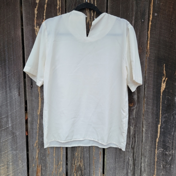 Vintage Off White Embroidered Blouse Short Sleeve Size Medium - Picture 5 of 5